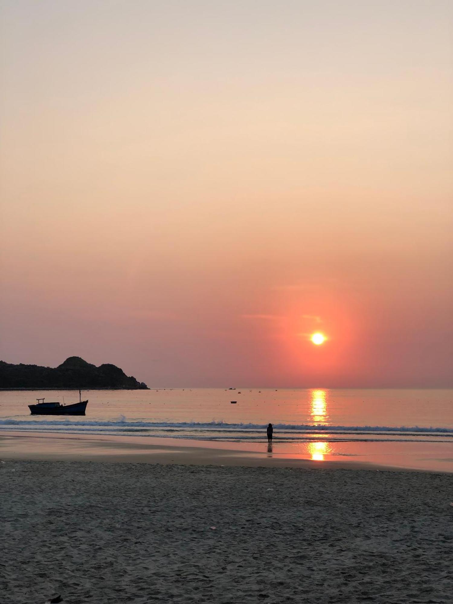 Robinson Beach Bungalow Vinh Hoa Exterior foto