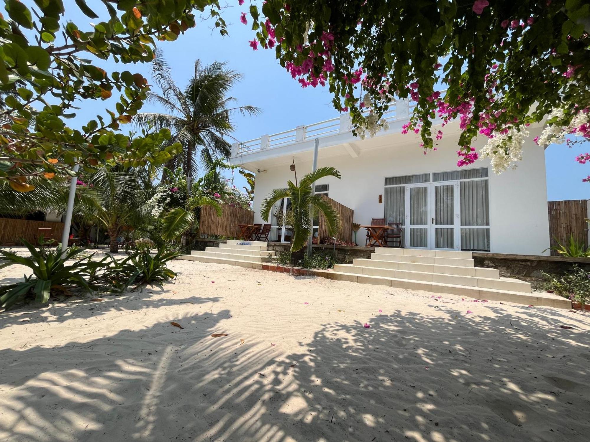 Robinson Beach Bungalow Vinh Hoa Exterior foto