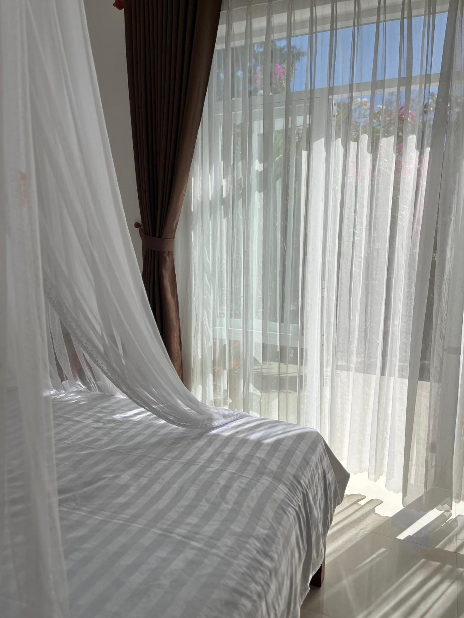 Robinson Beach Bungalow Vinh Hoa Exterior foto